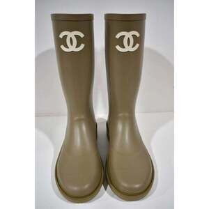 Chanel 22K Dark Beige Caoutchouc White CC Logo High Pull On Rubber Rain Boots 41